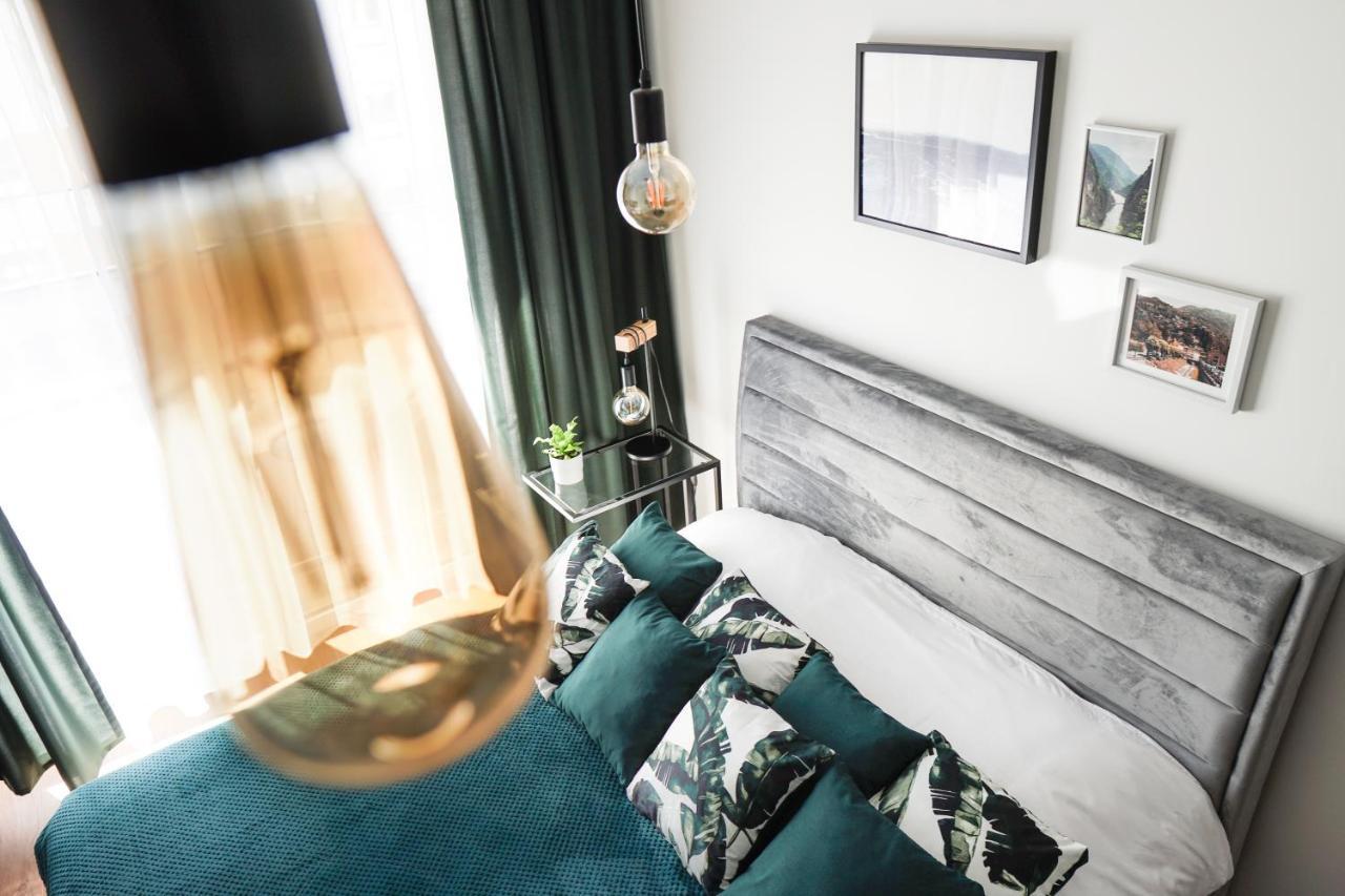 Vizzit Us Premium Apartments Warschau Exterior foto