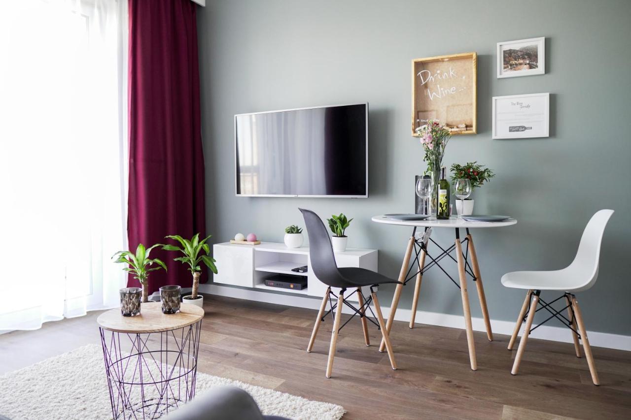 Vizzit Us Premium Apartments Warschau Exterior foto